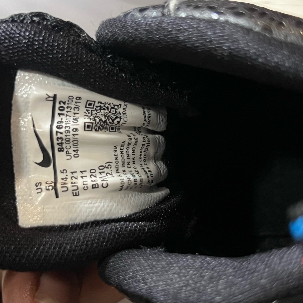 Nike Kids Black and Gray Sneakers